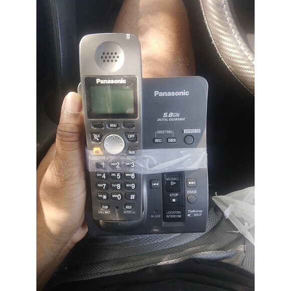 Panasonic KX-TG6051B Digital Dect. 6 Corded Base Answering Phone System - Picture 1 of 4